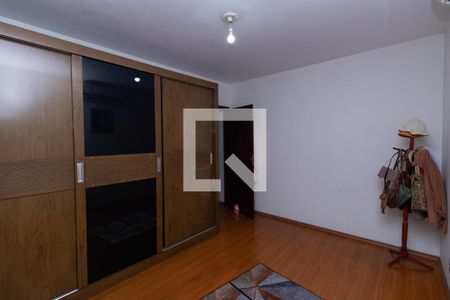 Casa à venda com 210m², 3 quartos e 2 vagas Casa à venda com 210m², 3 quartos e 2 vagasQuarto 2