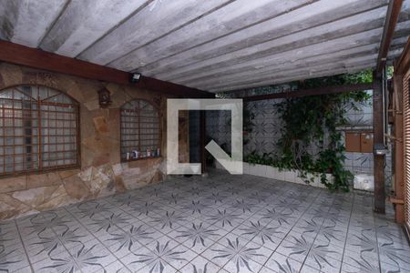 Casa à venda com 210m², 3 quartos e 2 vagas Casa à venda com 210m², 3 quartos e 2 vagasGaragem