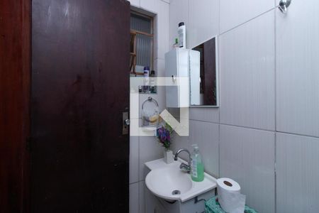 Casa à venda com 210m², 3 quartos e 2 vagas Casa à venda com 210m², 3 quartos e 2 vagasBanheiro 2