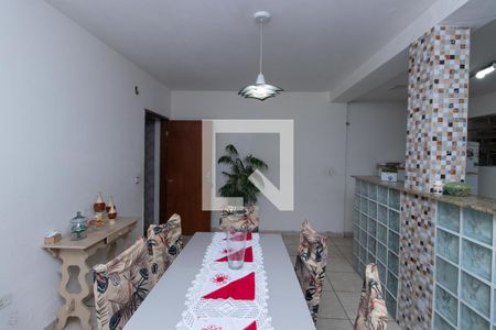 Casa à venda com 210m², 3 quartos e 2 vagas Casa à venda com 210m², 3 quartos e 2 vagasCopa