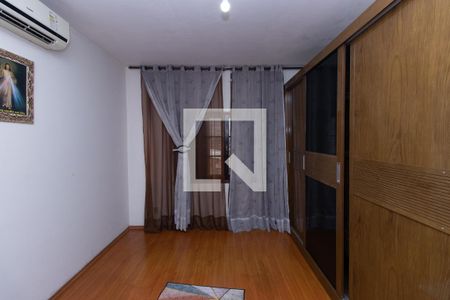 Casa à venda com 210m², 3 quartos e 2 vagas Casa à venda com 210m², 3 quartos e 2 vagasQuarto 2