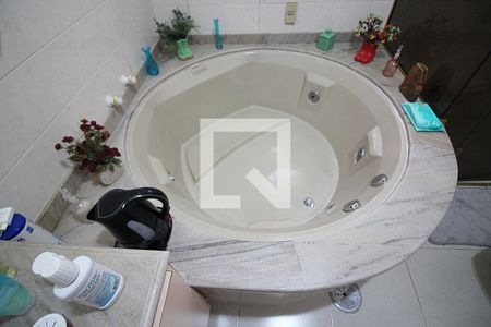 Casa à venda com 260m², 2 quartos e 2 vagasSuíte 1 Banheiro