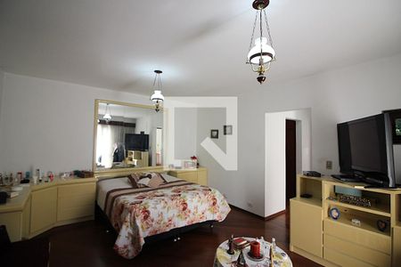 Casa à venda com 260m², 2 quartos e 2 vagasSuíte 2