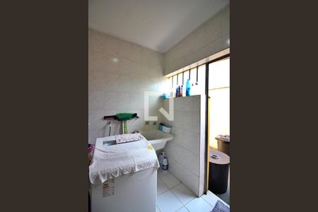 Casa à venda com 260m², 2 quartos e 2 vagasÁrea de Serviço