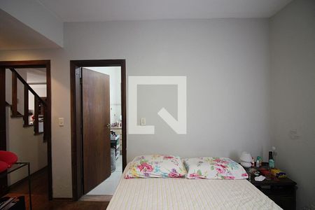 Casa à venda com 260m², 2 quartos e 2 vagasSuíte 1