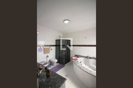 Casa à venda com 260m², 2 quartos e 2 vagasSuíte 2 Banheiro