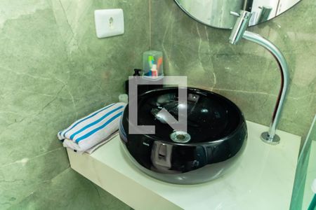 Apartamento à venda com 48m², 2 quartos e 1 vaga Apartamento à venda com 48m², 2 quartos e 1 vagaBanheiro