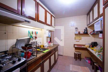 Apartamento à venda com 132m², 3 quartos e sem vaga Apartamento à venda com 132m², 3 quartos e sem vagaCozinha