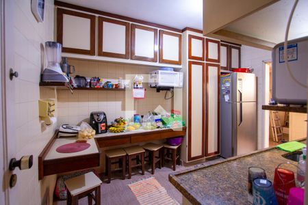 Apartamento à venda com 132m², 3 quartos e sem vaga Apartamento à venda com 132m², 3 quartos e sem vagaCozinha