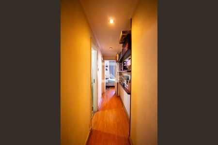 Apartamento à venda com 132m², 3 quartos e sem vaga Apartamento à venda com 132m², 3 quartos e sem vagaCorredor