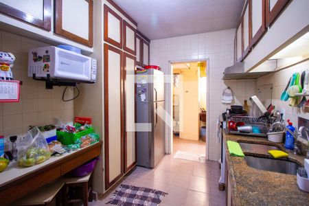 Apartamento à venda com 132m², 3 quartos e sem vaga Apartamento à venda com 132m², 3 quartos e sem vagaCozinha