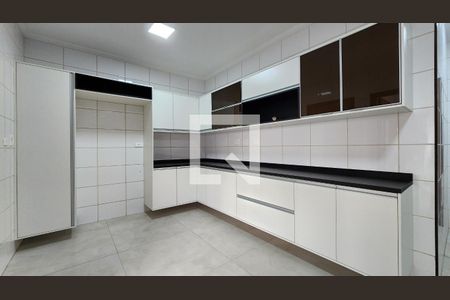 Apartamento para alugar com 136m², 4 quartos e 2 vagas Apartamento para alugar com 136m², 4 quartos e 2 vagasCozinha - Armários