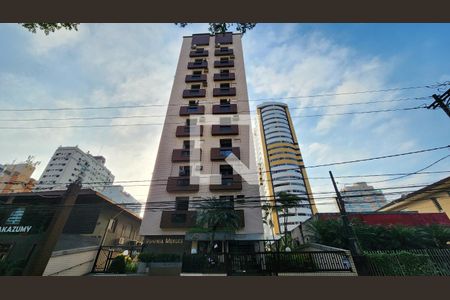 Apartamento para alugar com 136m², 4 quartos e 2 vagas Apartamento para alugar com 136m², 4 quartos e 2 vagasFachada