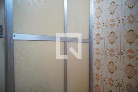 Banheiro de apartamento para alugar com 1 quarto, 52m² em Jardim Dona Leopoldina, Porto Alegre