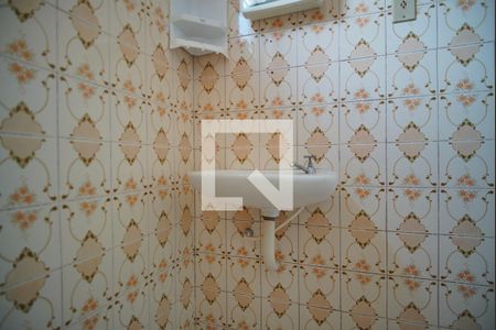 Banheiro de apartamento para alugar com 1 quarto, 52m² em Jardim Dona Leopoldina, Porto Alegre