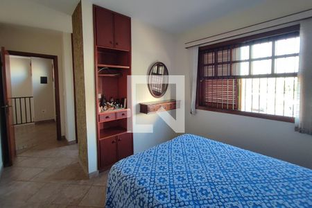 Casa à venda com 260m², 2 quartos e 4 vagasQuarto Suíte