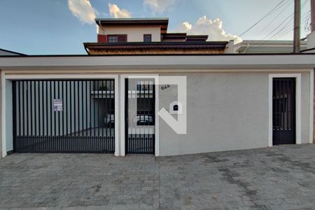 Casa à venda com 260m², 2 quartos e 4 vagasFachada