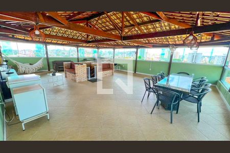 Casa à venda com 471m², 5 quartos e 4 vagas Casa à venda com 471m², 5 quartos e 4 vagasSacada