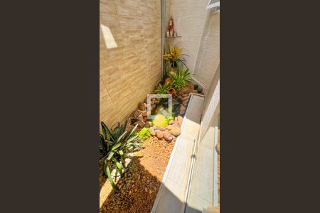 Casa à venda com 471m², 5 quartos e 4 vagas Casa à venda com 471m², 5 quartos e 4 vagasÁrea comum