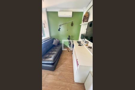 Casa à venda com 471m², 5 quartos e 4 vagas Casa à venda com 471m², 5 quartos e 4 vagasQuarto 4