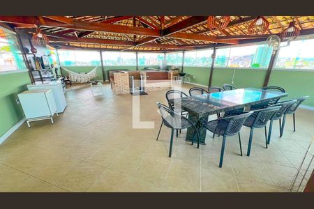 Casa à venda com 471m², 5 quartos e 4 vagas Casa à venda com 471m², 5 quartos e 4 vagasSacada