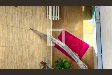 Casa à venda com 471m², 5 quartos e 4 vagas Casa à venda com 471m², 5 quartos e 4 vagasÁrea comum