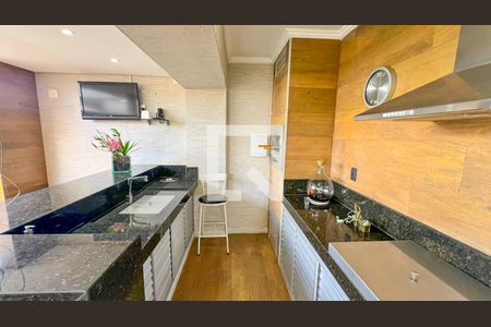 Casa à venda com 471m², 5 quartos e 4 vagas Casa à venda com 471m², 5 quartos e 4 vagasEspaço Gourmet