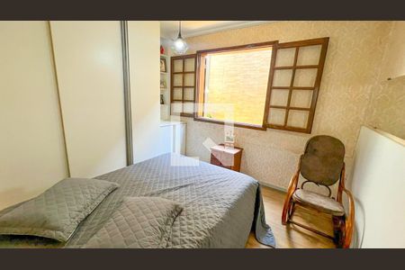 Casa à venda com 471m², 5 quartos e 4 vagas Casa à venda com 471m², 5 quartos e 4 vagasQuarto 2