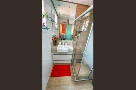 Casa à venda com 471m², 5 quartos e 4 vagas Casa à venda com 471m², 5 quartos e 4 vagasBanheiro