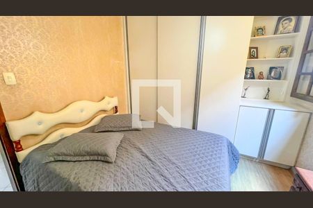 Casa à venda com 471m², 5 quartos e 4 vagas Casa à venda com 471m², 5 quartos e 4 vagasQuarto 3