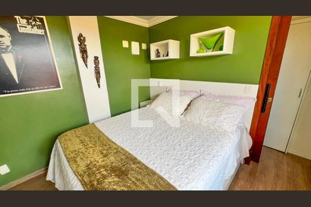 Casa à venda com 471m², 5 quartos e 4 vagas Casa à venda com 471m², 5 quartos e 4 vagasQuarto 5