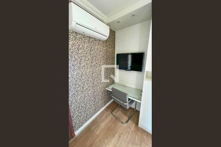 Casa à venda com 471m², 5 quartos e 4 vagas Casa à venda com 471m², 5 quartos e 4 vagasQuarto 2