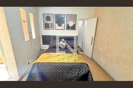 Casa à venda com 471m², 5 quartos e 4 vagas Casa à venda com 471m², 5 quartos e 4 vagasQuarto 3