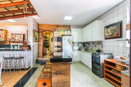 Apartamento à venda com 400m², 5 quartos e 4 vagas Apartamento à venda com 400m², 5 quartos e 4 vagasÁrea Gourmet