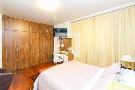 Apartamento à venda com 400m², 5 quartos e 4 vagas Apartamento à venda com 400m², 5 quartos e 4 vagasQuarto 4