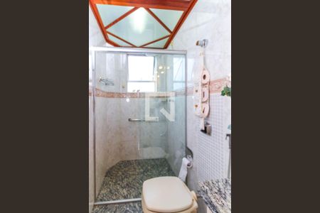 Apartamento à venda com 400m², 5 quartos e 4 vagas Apartamento à venda com 400m², 5 quartos e 4 vagasBanheiro do Quarto 2