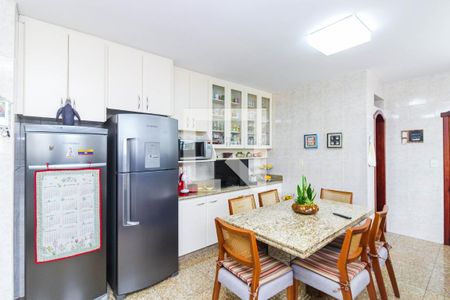 Apartamento à venda com 400m², 5 quartos e 4 vagas Apartamento à venda com 400m², 5 quartos e 4 vagasCozinha