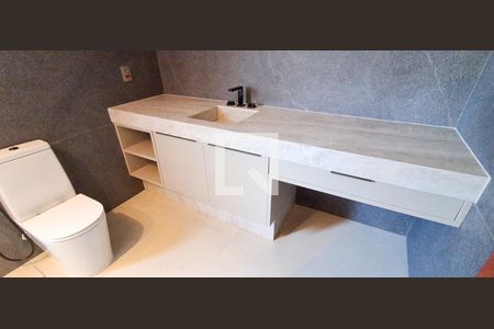 Apartamento à venda com 175m², 2 quartos e 3 vagas Apartamento à venda com 175m², 2 quartos e 3 vagasBanheiro 1