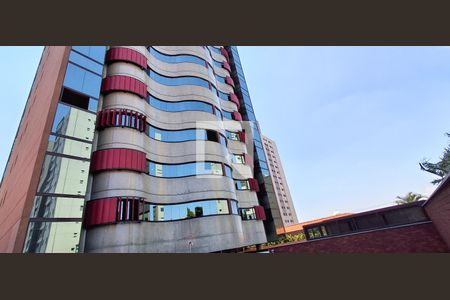 Apartamento à venda com 175m², 2 quartos e 3 vagas Apartamento à venda com 175m², 2 quartos e 3 vagasFachada