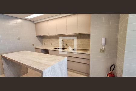 Apartamento à venda com 175m², 2 quartos e 3 vagas Apartamento à venda com 175m², 2 quartos e 3 vagasCozinha/Área de Serviço