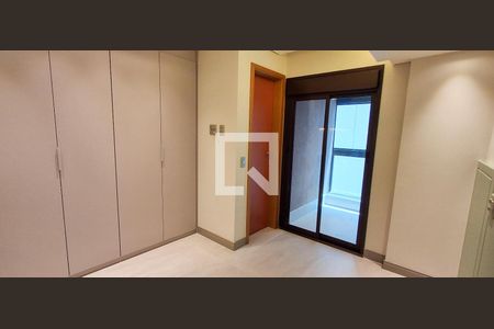 Apartamento à venda com 175m², 2 quartos e 3 vagas Apartamento à venda com 175m², 2 quartos e 3 vagasQuarto