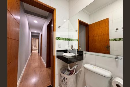 Casa à venda com 156m², 3 quartos e 3 vagas Casa à venda com 156m², 3 quartos e 3 vagasBanheiro