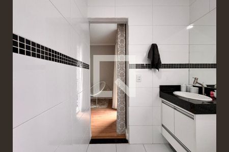 Casa à venda com 156m², 3 quartos e 3 vagas Casa à venda com 156m², 3 quartos e 3 vagasBanheiro da Suíte