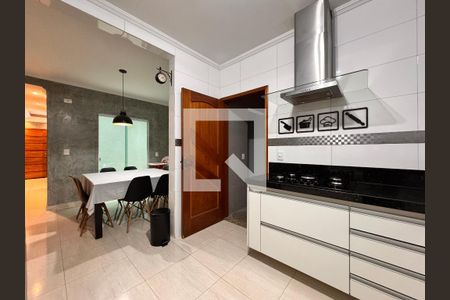 Casa à venda com 156m², 3 quartos e 3 vagas Casa à venda com 156m², 3 quartos e 3 vagasCozinha