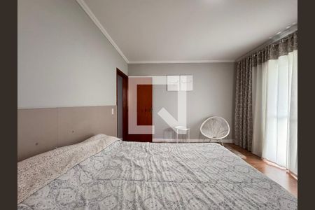 Casa à venda com 156m², 3 quartos e 3 vagas Casa à venda com 156m², 3 quartos e 3 vagasSuite