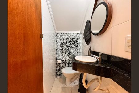 Casa à venda com 156m², 3 quartos e 3 vagas Casa à venda com 156m², 3 quartos e 3 vagasLavabo