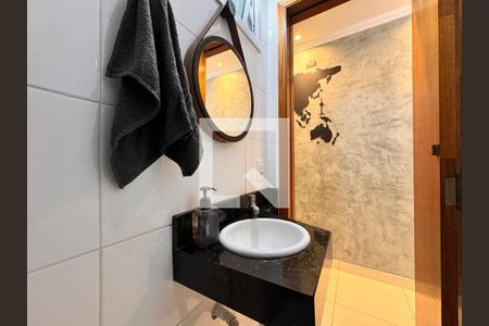 Casa à venda com 156m², 3 quartos e 3 vagas Casa à venda com 156m², 3 quartos e 3 vagasLavabo