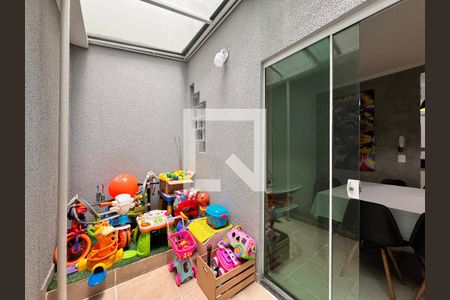 Casa à venda com 156m², 3 quartos e 3 vagas Casa à venda com 156m², 3 quartos e 3 vagasJardim de inverno