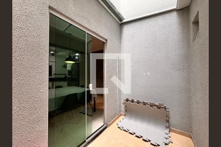 Casa à venda com 156m², 3 quartos e 3 vagas Casa à venda com 156m², 3 quartos e 3 vagasJardim de inverno