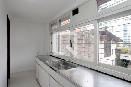 Apartamento à venda com 153m², 4 quartos e 2 vagasÁrea de Serviço + Despensa com Churrasqueira